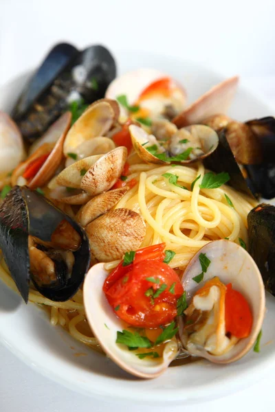 Spaghetti alla pescatora — Stock Photo, Image