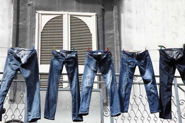 洗裤子 — 图库照片