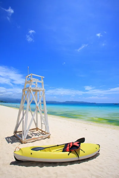 Caiaque na praia — Fotografia de Stock