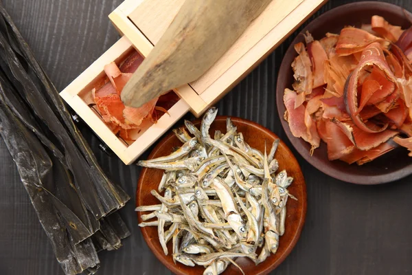 Alimentos secos típicos para caldo de sopa japonês — Fotografia de Stock