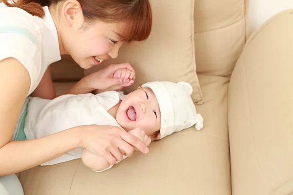 Mamá y bebé — Foto de Stock