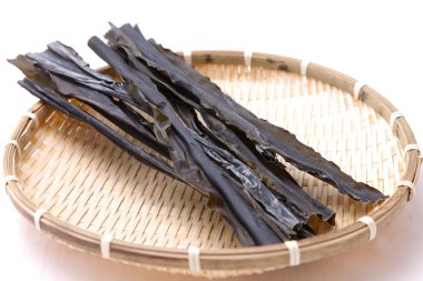 Kurutulmuş deniz dolaştırmak için Japon çorba stok