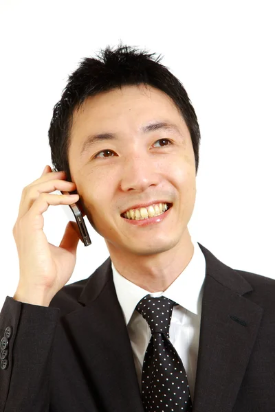 Homme d'affaires japonais avec smartphone — Photo