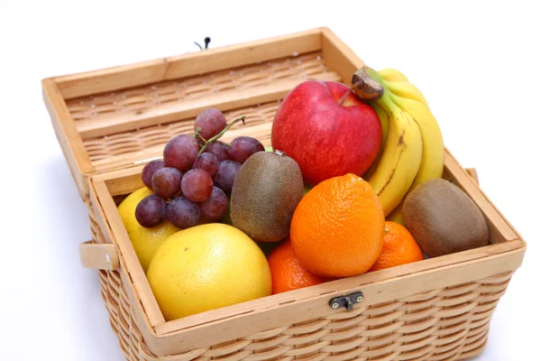 Cesto di frutta — Foto Stock