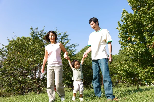 Japanese family in the park — Stock Photo, Image