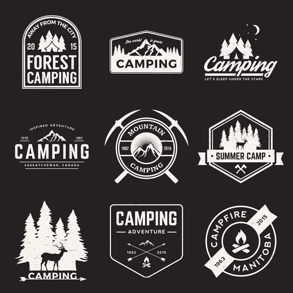 Conjunto de vetores de camping e aventura ao ar livre logotipos vintage —  Vetores de Stock