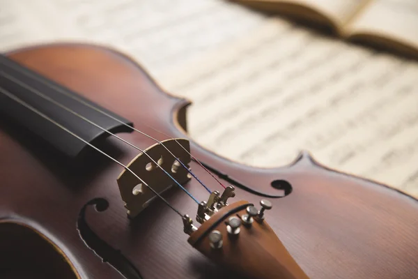 古い木製バイオリン — ストック写真