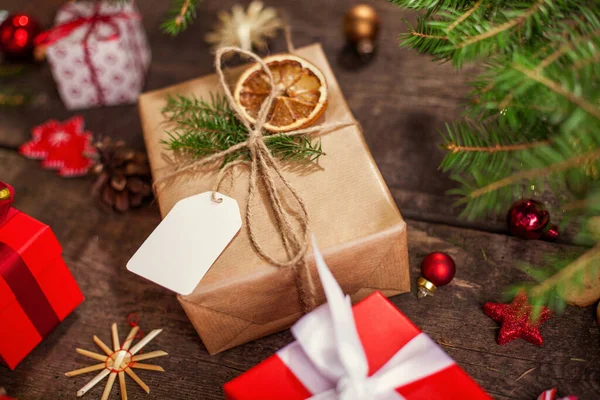 Confezione Regalo Carta Regalo Con Nastro Raso Buon Natale Concetto — Foto Stock