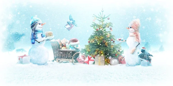 Щасливий Сніговик Стоїть Зимовому Різдвяному Пейзажі — стокове фото