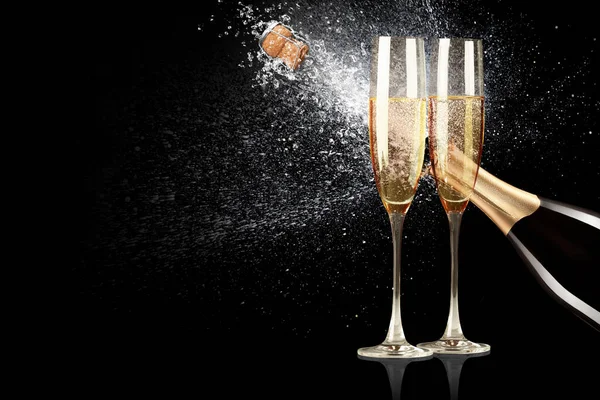 Bicchieri Champagne Con Spruzzi Concetto Tema Celebrativo — Foto Stock