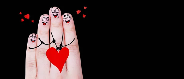 在爱情中画上幸福的手指 快乐的家庭观念 — 图库照片