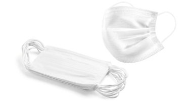 Ağız ve burnu kapamak için tipik cerrahi maske. Koronavirüse karşı koruma kavramı.