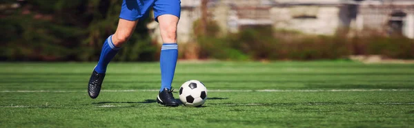 Traditionell Fotbollsmatch Med Läderboll — Stockfoto