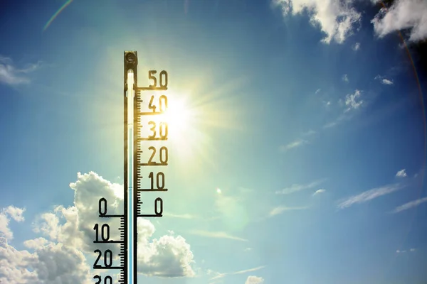Kwikthermometer Zomerse Warmte Klimaatveranderingsconcept — Stockfoto