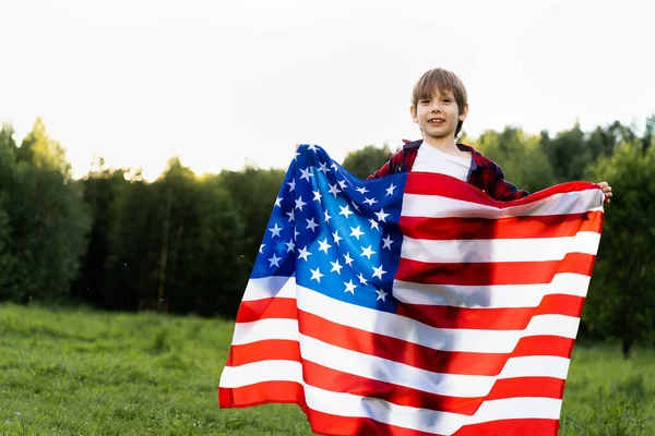 Little Boy American Flag Nature Concept Patriotism Holiday Independence Usa — Stock Photo, Image