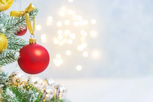 Noel arkaplanı. Mutlu yıllar. Seçici Odaklanma Tatili