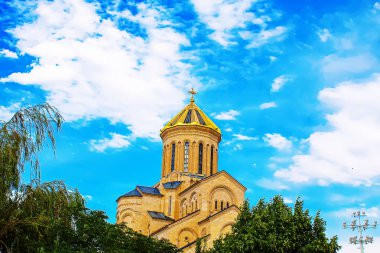 Gürcistan 'da Sameba olarak bilinen Tiflis' in Kutsal Üçlü Katedrali..