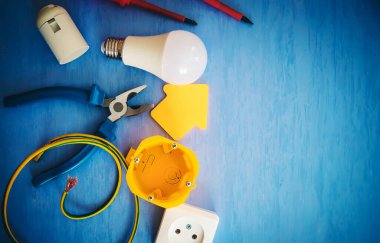 Evde zampara işi var. Seçici odaklanma. Endüstriyel