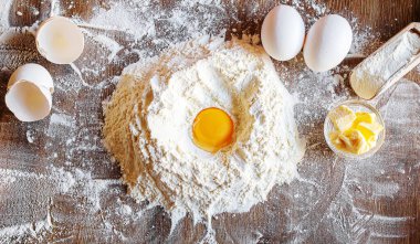 Pişirme hazırlığı. Mutfak konsepti. Üst Manzara. seçici odaklı yiyecek