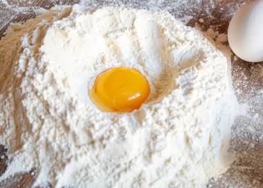 Pişirme hazırlığı. Mutfak konsepti. Üst Manzara. seçici odaklı yiyecek