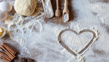 Pişirme hazırlığı. Mutfak konsepti. Üst Manzara. seçici odaklanma. Yemek
