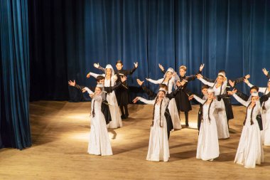 Tiflis, Gürcistan - 20 Haziran 2019, Gürcistan ulusal dansları. Tiflis, Gürcistan - 20 Haziran 2019. Seçici odaklanma.