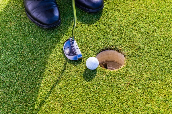 ゴルフクラブ、ゴルフボール、ゴルフ コース。南アフリカ共和国、2014年 11 月. — ストック写真