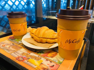 23 Ocak 2020 - Suzhou, Çin: McDonalds 'ın MC Coffee' si, kahvaltı karışımı, kahve ya da çay seçimi ve güzel bir pakette bir fırıncı içerir..
