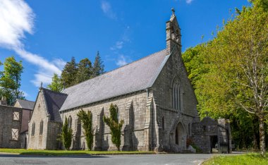 Eski taş kilise. İrlanda