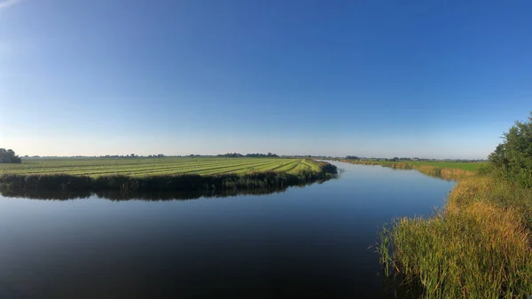 Friesland Hollanda Sessiz Bir Kanal Var — Stok fotoğraf