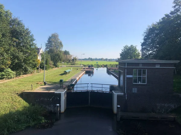 Kanalsluss Runt Donkerbroek Friesland Nederländerna — Stockfoto