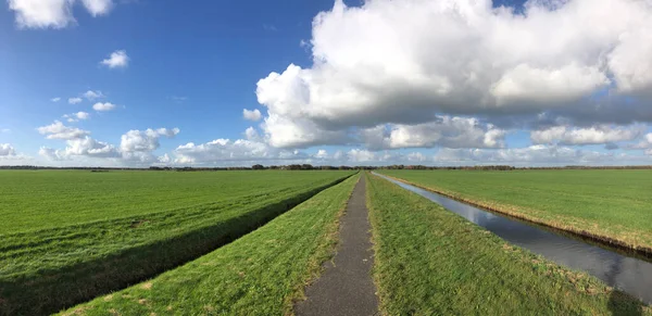 Panorama Von Einem Pfad Durch Grasland Richtung Nieuwehorne Friesland Niederlande — Stockfoto