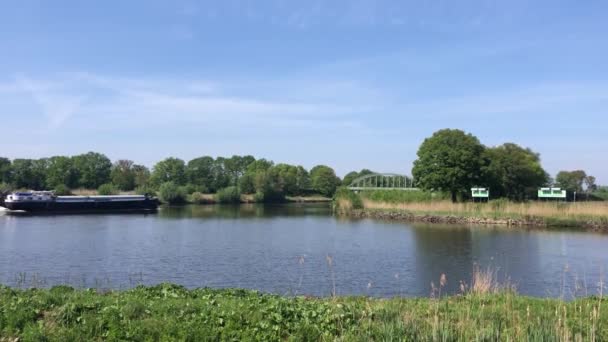 Navire Cargo Sur Canal Twente Vers Almelo Pays Bas — Video