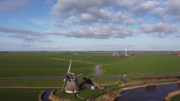 Αεροφωτογραφία Από Ανεμόμυλο Γύρω Από Wommels Στη Friesland Της Ολλανδίας — Αρχείο Βίντεο