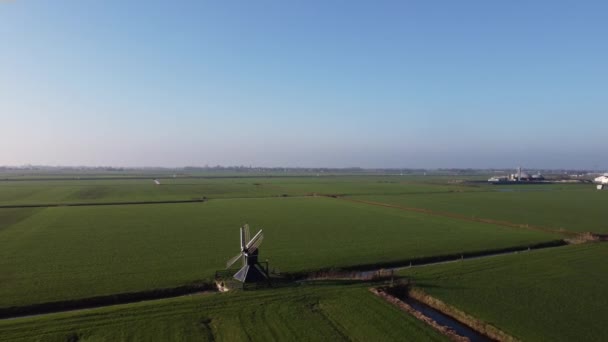 Vista Aérea Dois Moinhos Vento Redor Leeuwarden Frísia Países Baixos — Vídeo de Stock