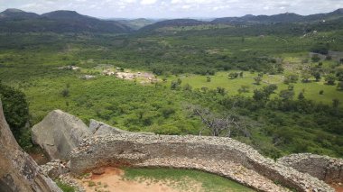 Büyük Zimbabwe 'nin kalıntıları.
