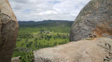 Büyük Zimbabwe 'nin kalıntıları.