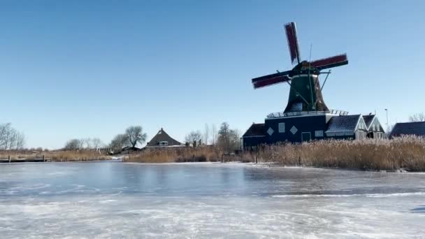 Eislaufen Vor Der Windmühle Ijlst Friesland Niederlande — Stockvideo