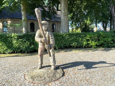 Hollanda, Friesland, Nieuwehorne 'daki çiftçi heykeli.