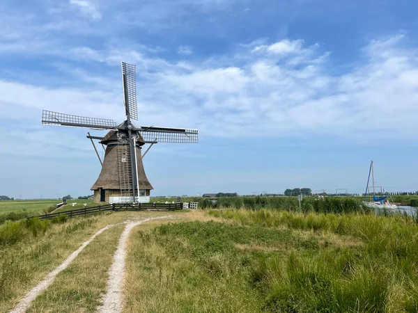 Windmolen Zeilboot Rond Vegelinsoord Friesland — Stockfoto