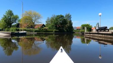Hollanda, Friesland 'da Uitwellingerga' da kano gezisi.