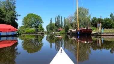 Hollanda, Friesland 'da Uitwellingerga' da kano gezisi.