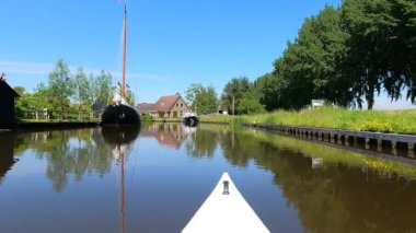 Hollanda, Friesland 'da Oppenhuizen' de kano gezisi.