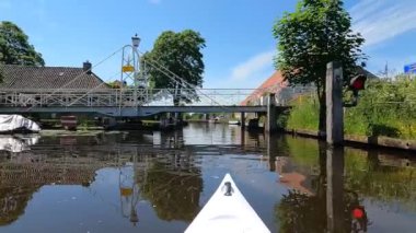 Hollanda, Friesland 'da Oppenhuizen' de kano gezisi.