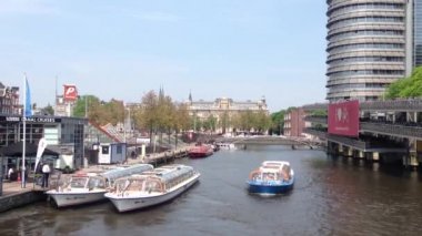 Hollanda, Amsterdam 'da kanal gezisi gemileri