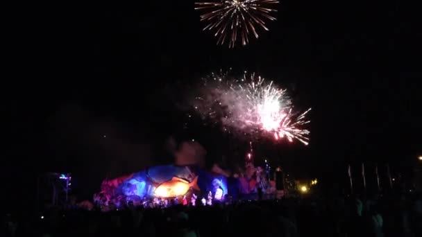 Fyrverkerier på Tapati festivalen på Påskön, Rapa Nui — Stockvideo