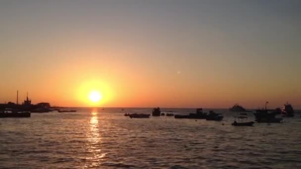 Coucher de soleil à San Cristobal, Îles Galapagos, Équateur — Video