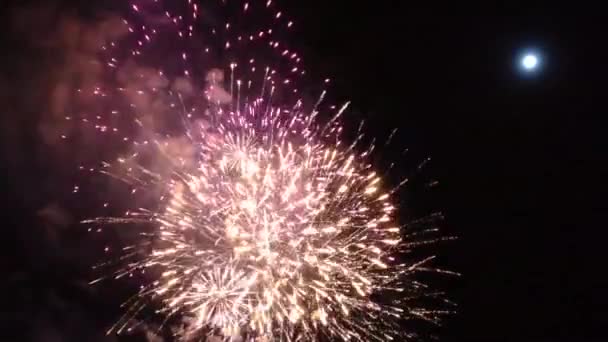 Feux d'artifice au festival Tapati sur l'île de Pâques, Rapa Nui — Video