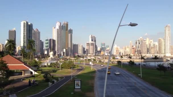 Trafiken i Panama stad — Stockvideo