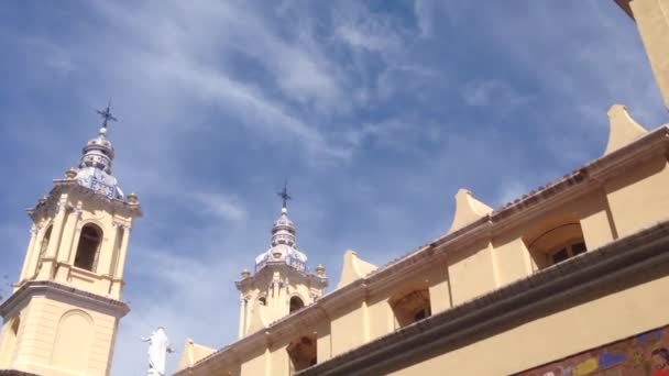 Kantelen van het basilica de nuestra Señora de la merced in cordoba — Stockvideo